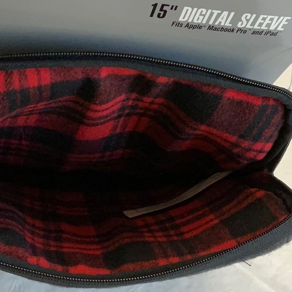 Jansport 15” 2.0 DIGITAL SLEEVE - Grey/Tartan Plaid - Picture 5 of 7